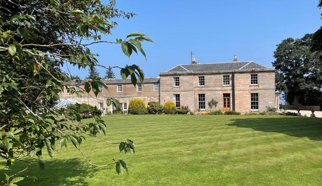 Marshall Meadows Manor House