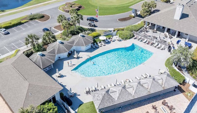 Marshlands Views + Golf Course. Pool. Restaurant.