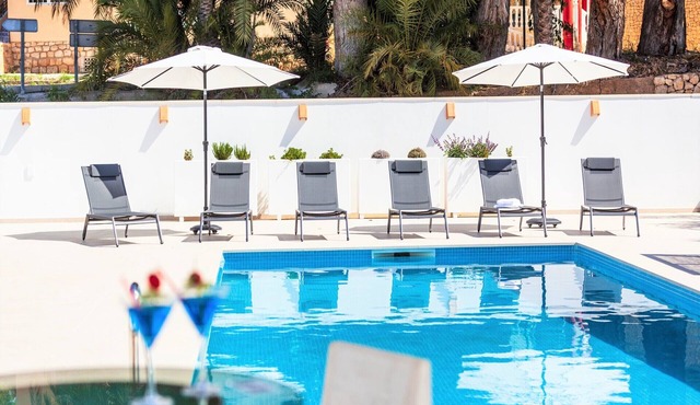 MARTA BEACH 3 – Apartment near the Ecological Trail and Cala La Fustera