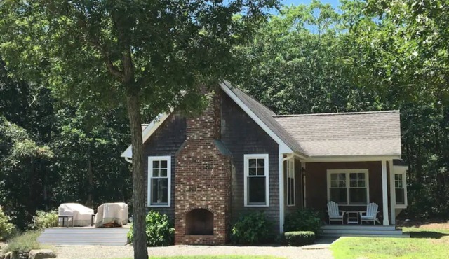 Martha's Vineyard Getaway Cottage