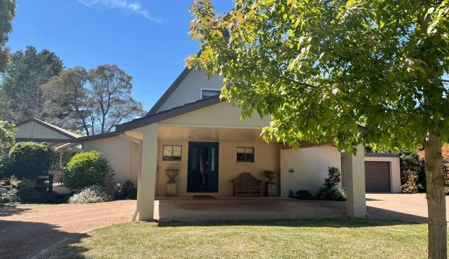 Martha's . Your hideaway in the highlands.