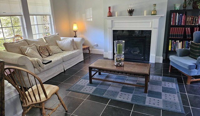 MARTHA STEWART MODEL HOME:15 MINUTES TO HARTSFIELD JACKSON INTERNATIONAL AIRPORT
