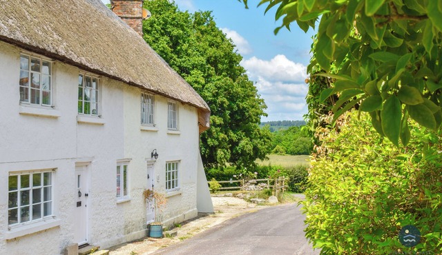 Martie Cottage - cosy cottage, idyllic village