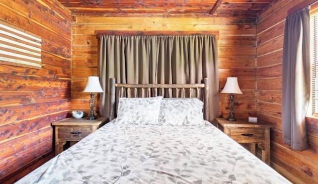 Martin Springs Cabin.