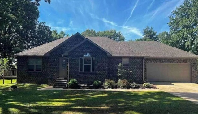 🗝 Martin TN 3 Bedroom Home Close to UTM