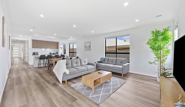 Martland Manor, Lucas