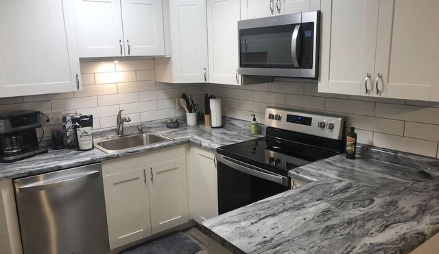 Marvelous 2 Bedroom Close To It All!