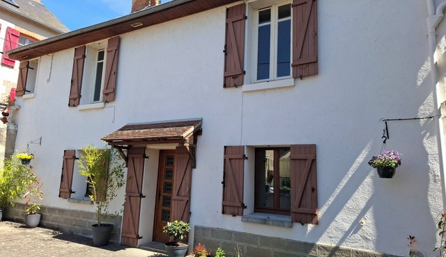 Marvelous 2-bedroom house with WiFi in Chambon-sur-Voueize