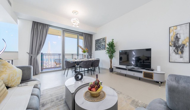 Marvelous 2BR Apt W/Marina View