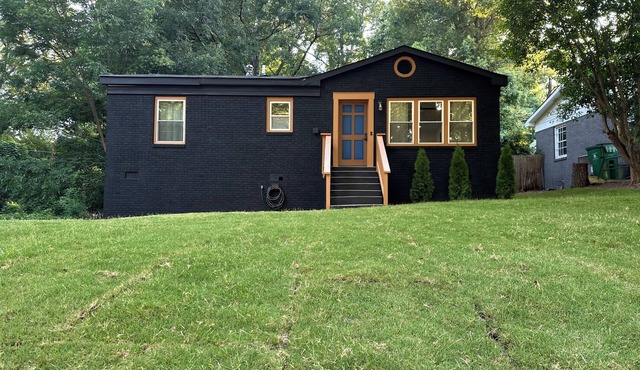 Marvelous 3-bedroom house with AC in Charlotte