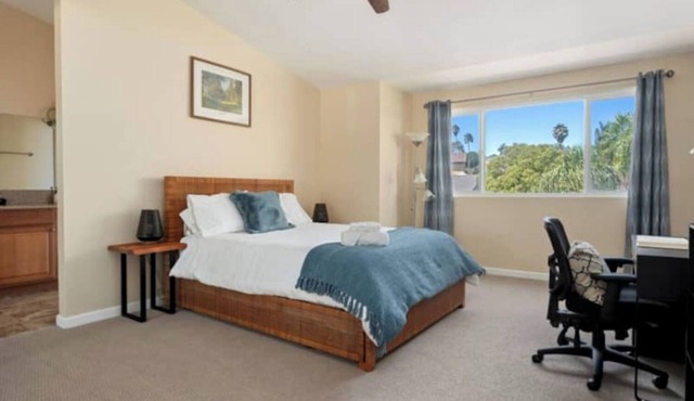 Marvelous 3-bedroom house with AC in sunny Oceanside