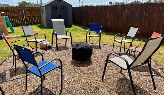 Marvelous 4-bedroom 8+ person house with AC in Lubbock