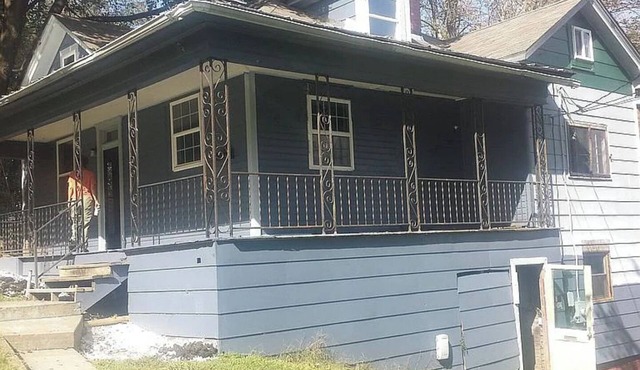Marvelous 4-bedroom house in Grafton with WiFi and fitness center
