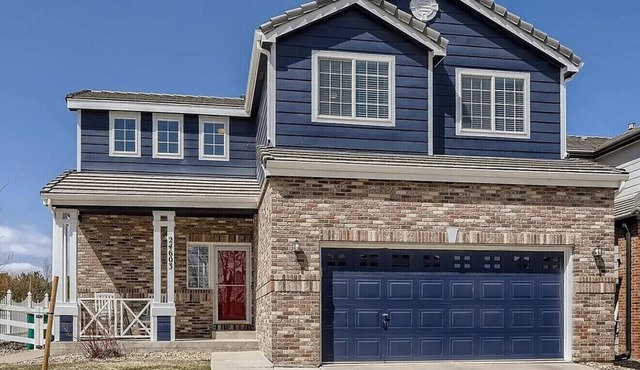 Marvelous 4-bedroom house with AC in vibrant Aurora