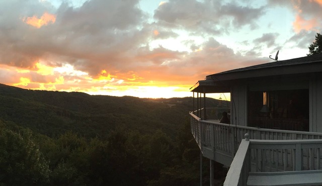 Marvelous Panoramic Mountain Views All Year, Private,Club,Skiing Slopes nearby!