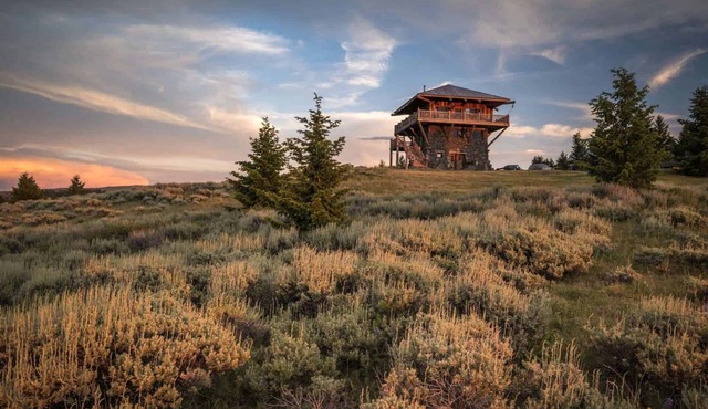 Marvelous Tower Rental in Ennis, Montana - Fantastic Family Glamping Vacation Spot near Virginia City