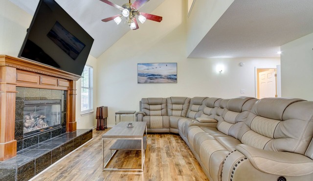 Mary Esther Home with Private Pool & Fireplace!