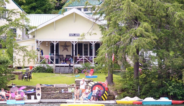 Mary Jane Cottage at Laurel Lake