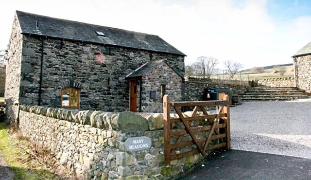 MARY MEADOWS BARN, family friendly, with a garden in Penrith