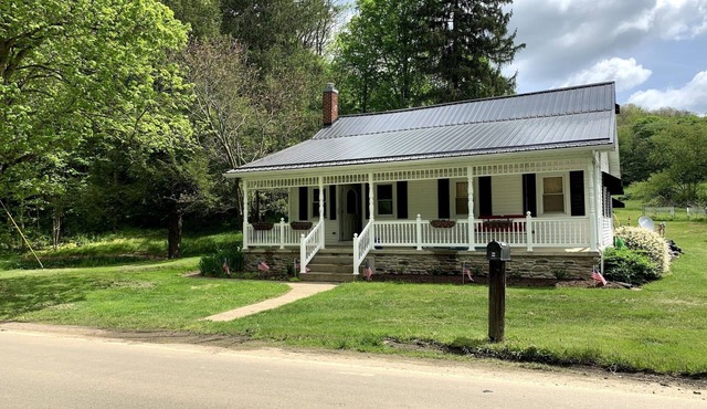 Marymount Hideaway in Amish Country close to Rails to Trails trailhead