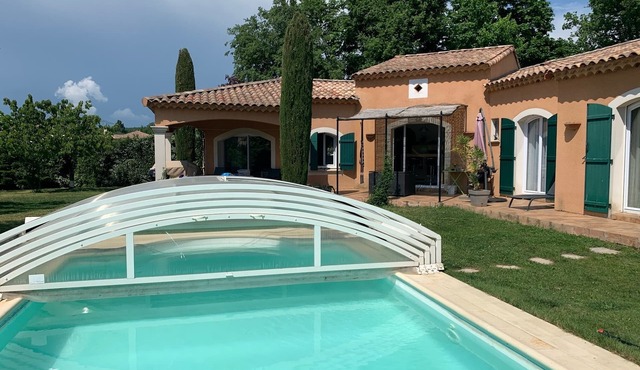 Mas 8 Pers + private pool on Golf