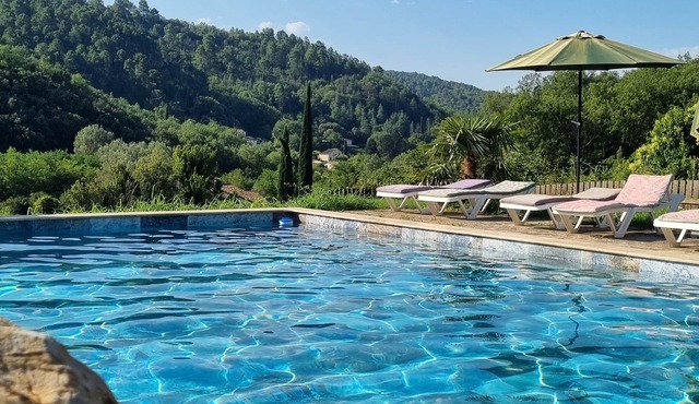Mas Anahata - Gîte Shanti, in the heart of nature in a Cevennes farmhouse (8 pers max)