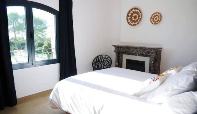 Mas at the gateway to the Camargue heated swimming pool and tennis court 15 minutes from Nîmes and Arles