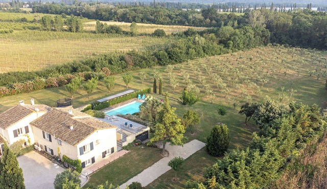 Mas authentique en Provence - Private swimming pool