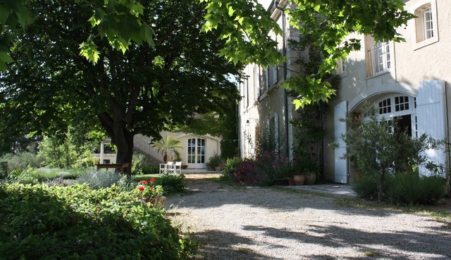 Mas BONHEUR - paradise for 12 people with breathtaking view of Mont Ventoux