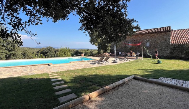 Mas Cévenol Isolé Dans un Écrin de Verdure, Avec Grande Piscine, 16 Couchages