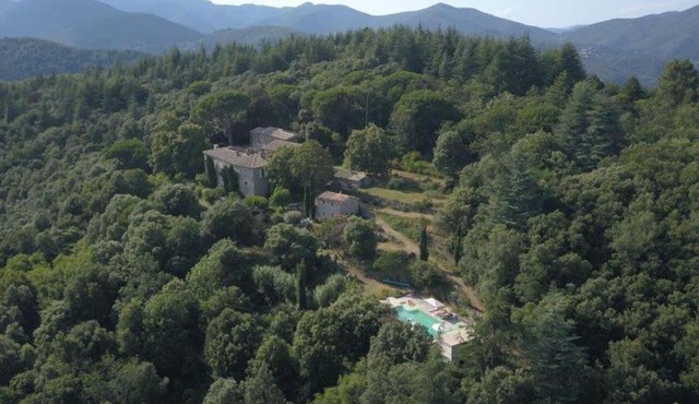 Mas cévenol en pleine nature