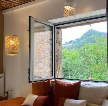 Mas Cévenol entier avec jardin et piscine