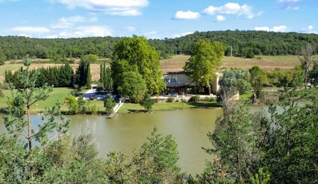 Mas Cabanne - Magnificent Mas with private pond