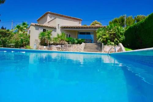 Mas Carpe Diem Contemporain classée 3 étoiles -Piscine-A 400 m de la mer