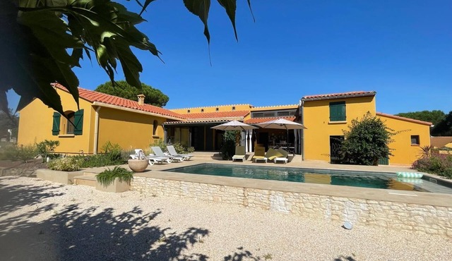 Mas Catalan 10 minutes walk from Racou beach