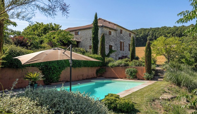 Mas Combefa, a haven of serenity between history and nature.