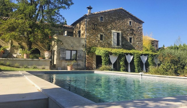 Mas Cote du Rhone - Six Bedroom Villa, Sleeps 12