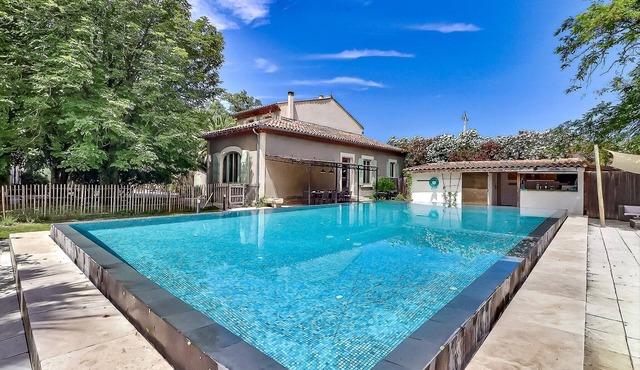 🌿 Mas d'exception en Provence - 3 houses, 2 swimming pools, boules court