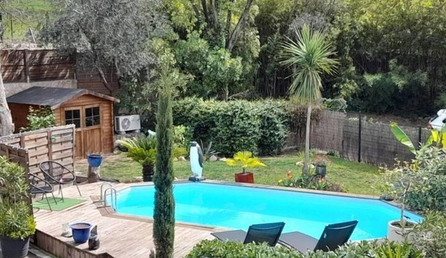 Mas de Caractère Avec Piscine