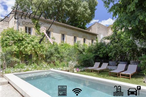 Mas de charme - T2 et chambres d'hôtes avec piscine & jardin