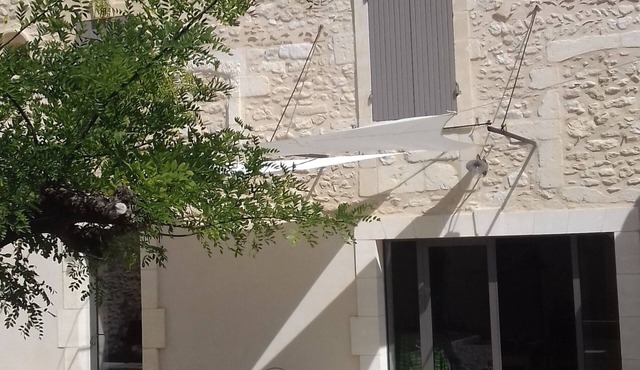 mas de Ville Avec Piscine, Proche Pont du Gard, 6 Couchages, Climatisation