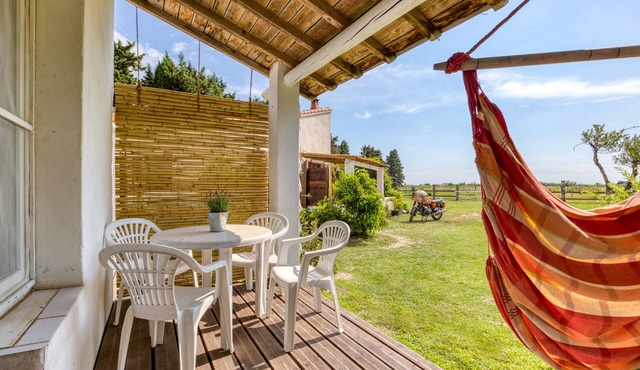 'Mas Des Cypres - Mazet 4' with Private Terrace, Shared Garden and Wi-Fi