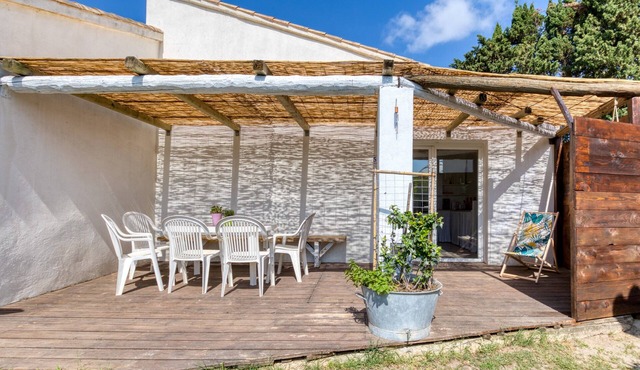'Mas Des Cypres - Mazet 5' with Private Terrace, Shared Garden and Wi-Fi