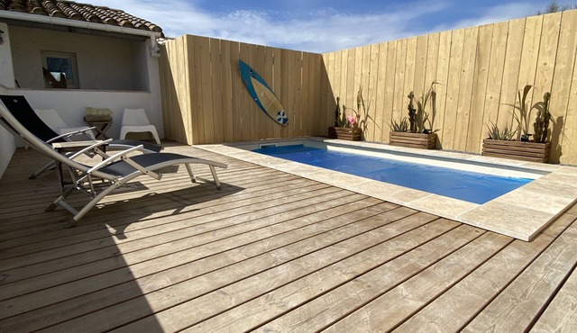 Mas des Oliviers HOUSE/GITE, HEATED SWIMMING POOL and CLOSED GARDEN (3 pets allowed)