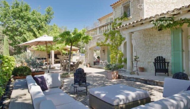 Mas de Lure Summary: