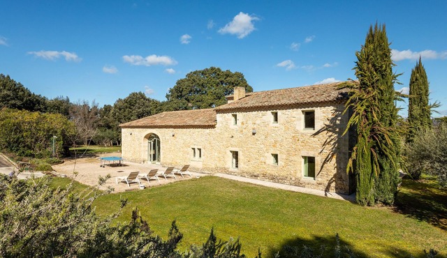 Mas de Luxe in Uzès : Charm in the heart of an olive grove (14 people, pool)
