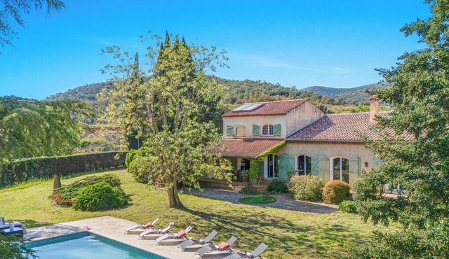 Mas de Peyrol, close to Collobrières 11X4 swimming pool with 4000m² garden