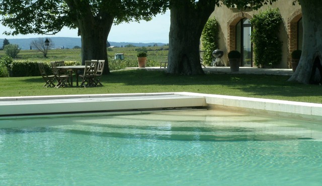 Mas des Akènes (2 gites for 2 people, children not admitted)