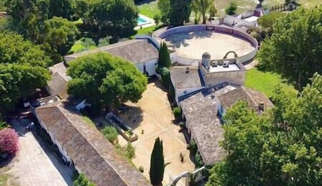 Mas des Bécasses in Provence 22 pax