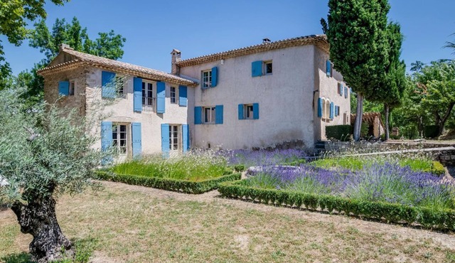 Mas Des Collines - Six Bedroom Villa, Sleeps 12